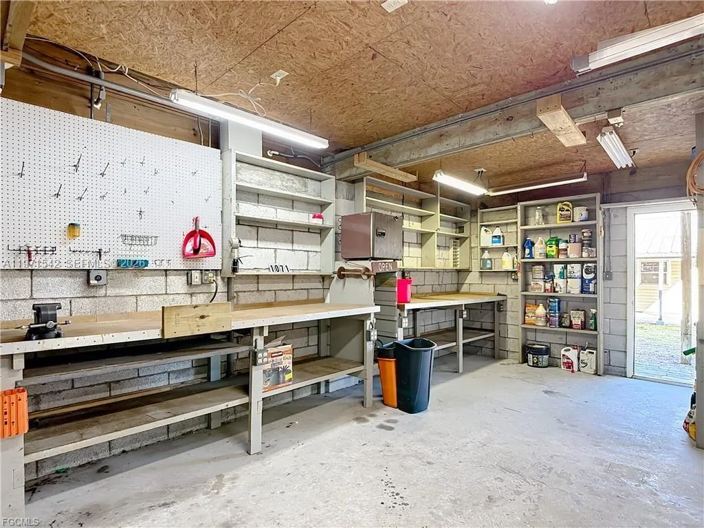 1071 Schooner Lane, Moore Haven FL 33471