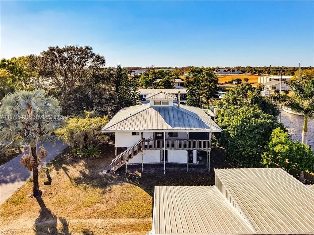 1071 Schooner Lane, Moore Haven FL 33471