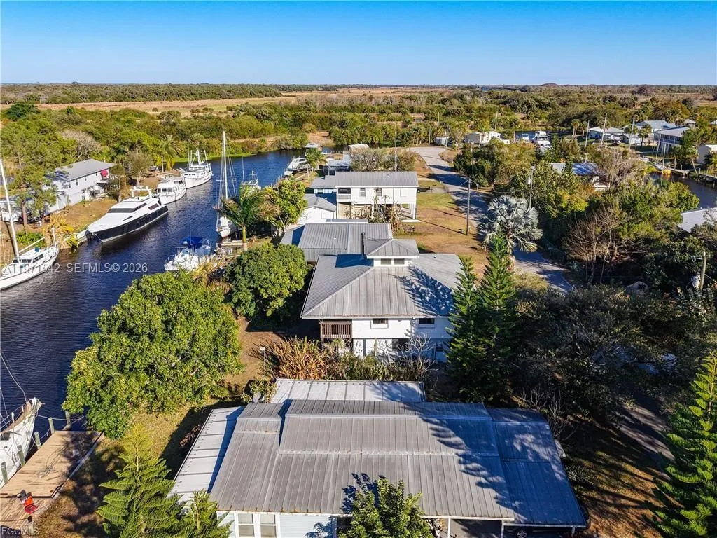 1071 Schooner Lane, Moore Haven FL 33471