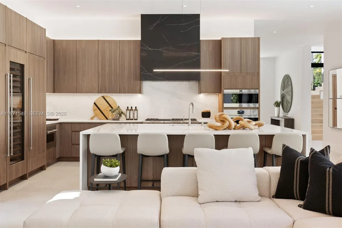 6730 SW 115th St, Pinecrest FL 33156