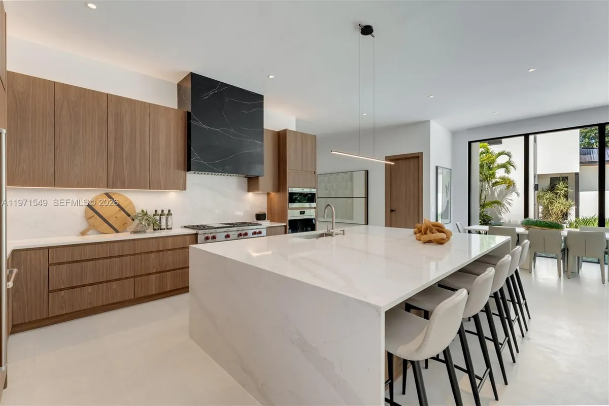 6730 SW 115th St, Pinecrest FL 33156