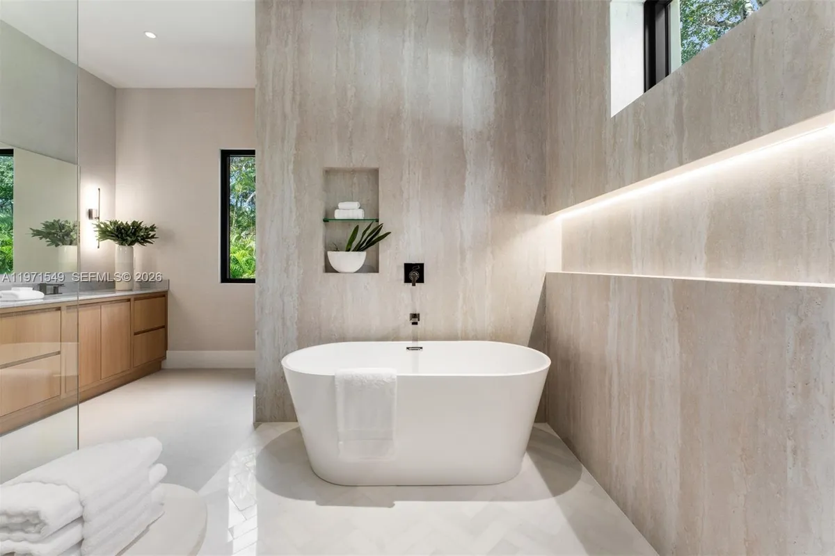 6730 SW 115th St, Pinecrest FL 33156