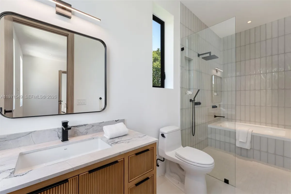 6730 SW 115th St, Pinecrest FL 33156