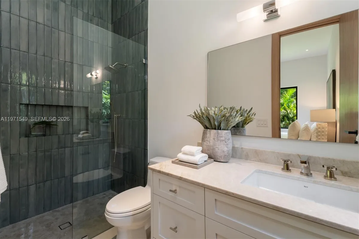 6730 SW 115th St, Pinecrest FL 33156