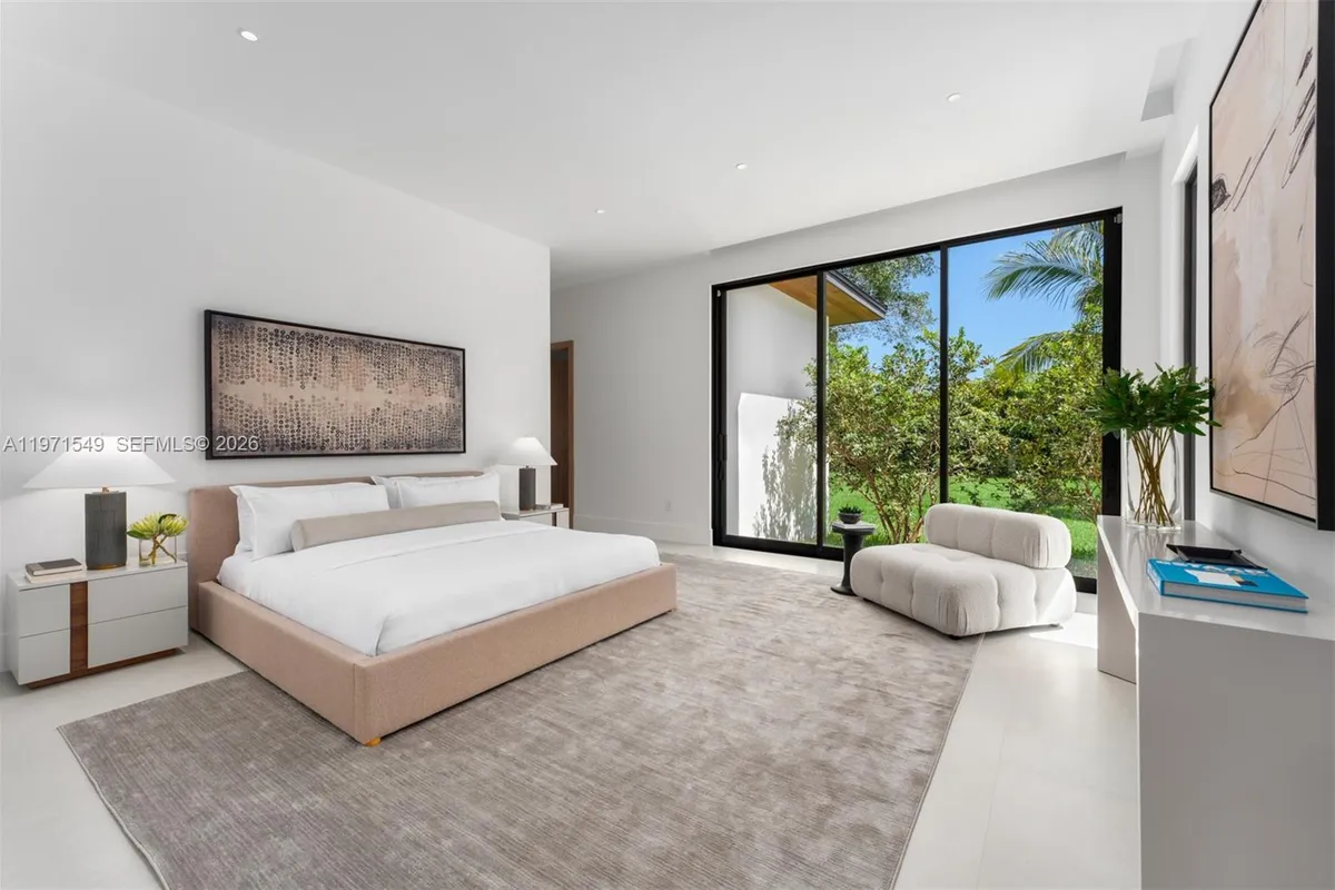 6730 SW 115th St, Pinecrest FL 33156