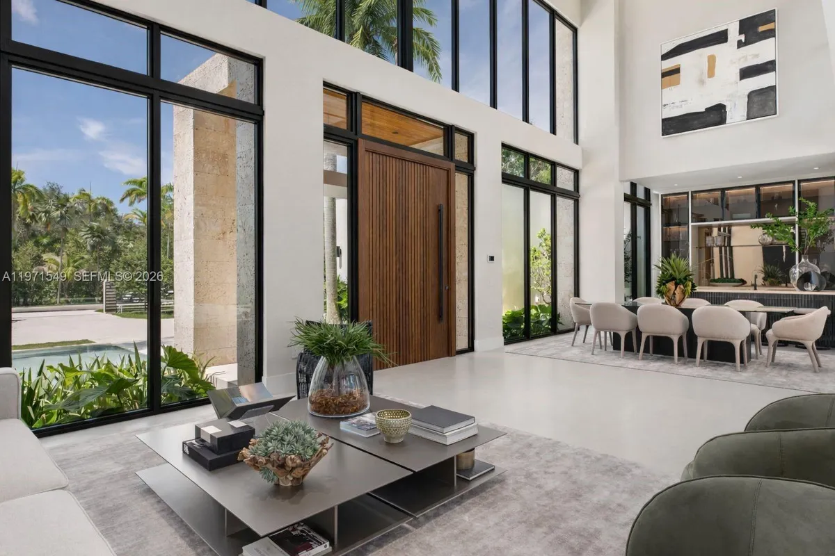 6730 SW 115th St, Pinecrest FL 33156