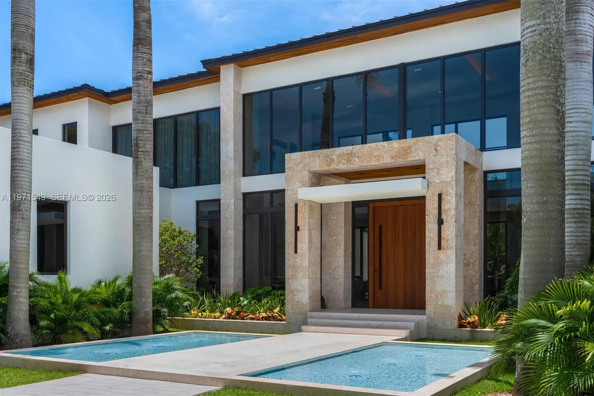 6730 SW 115th St, Pinecrest FL 33156