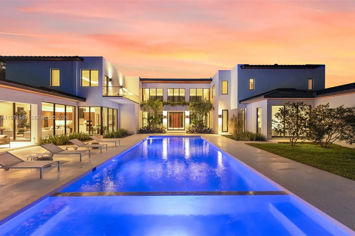 6730 SW 115th St, Pinecrest FL 33156