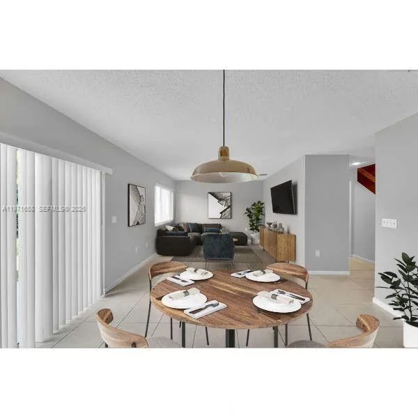 9840 NW 19th Pl, Sunrise FL 33322