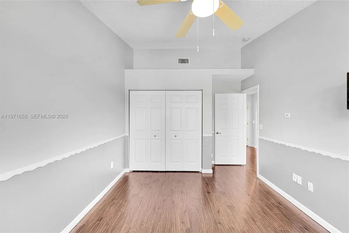 9840 NW 19th Pl, Sunrise FL 33322