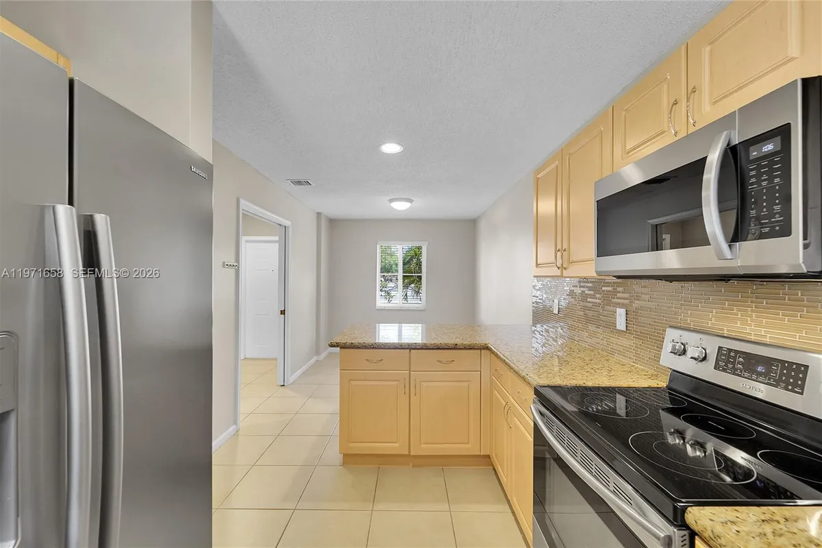 9840 NW 19th Pl, Sunrise FL 33322