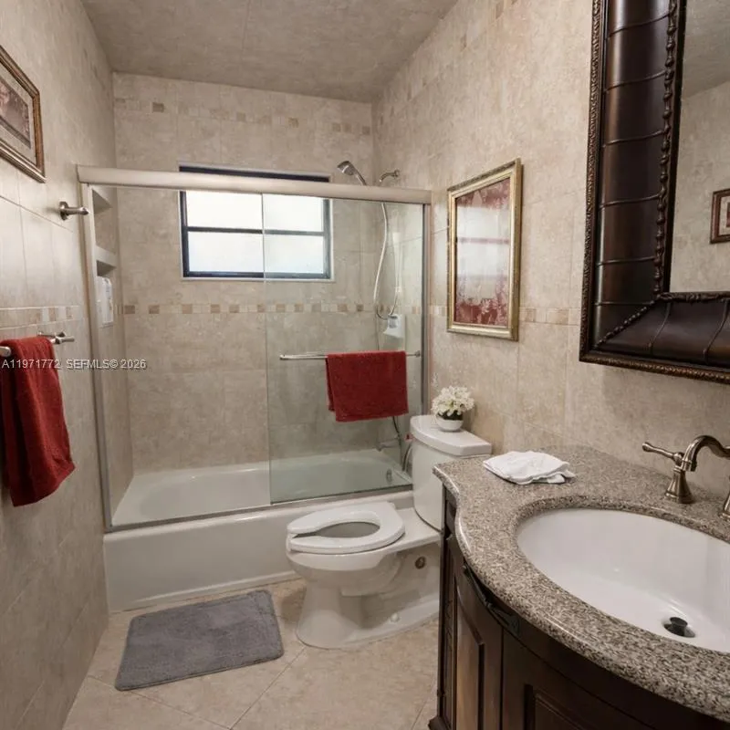 11827 NW 39th St, Sunrise FL 33323