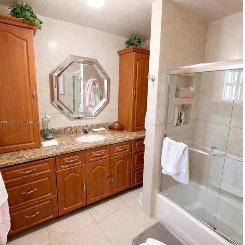 11827 NW 39th St, Sunrise FL 33323