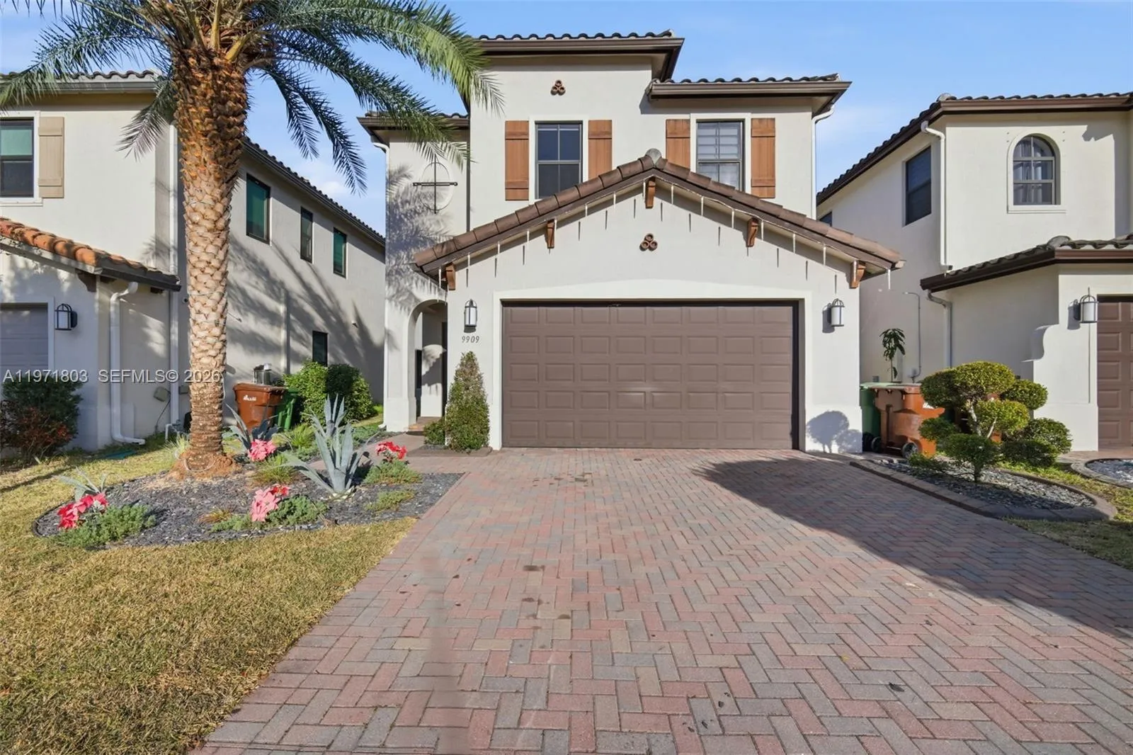 9909 W 32nd Ln, Hialeah FL 33018