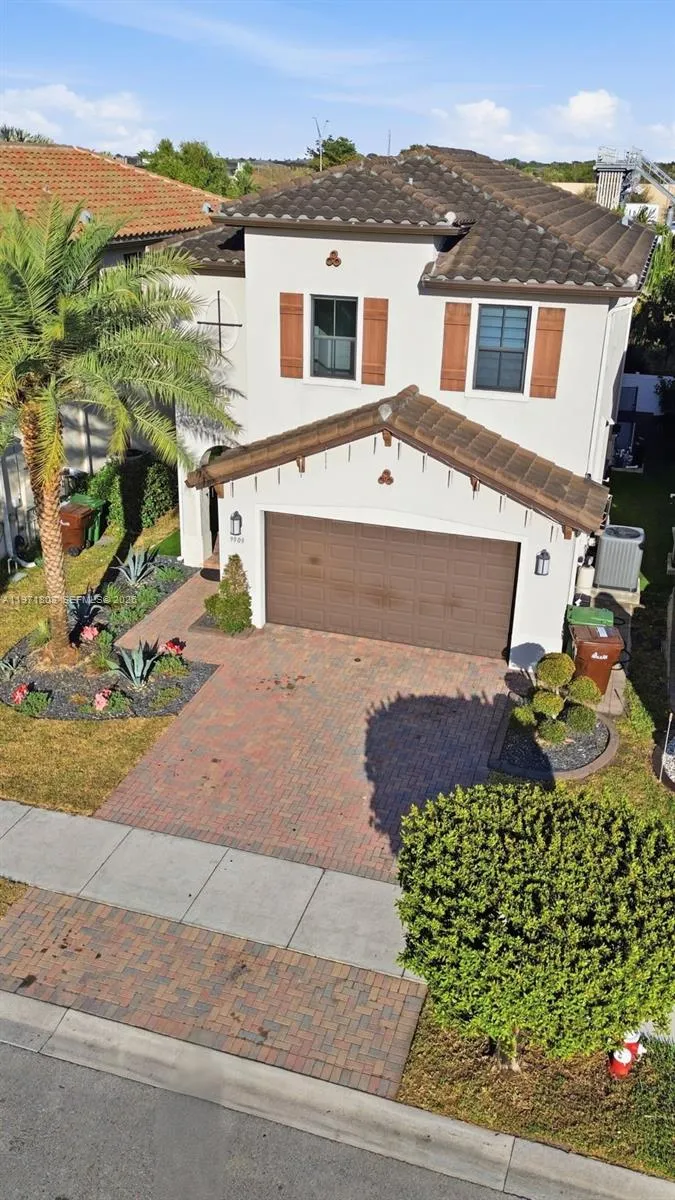 9909 W 32nd Ln, Hialeah FL 33018