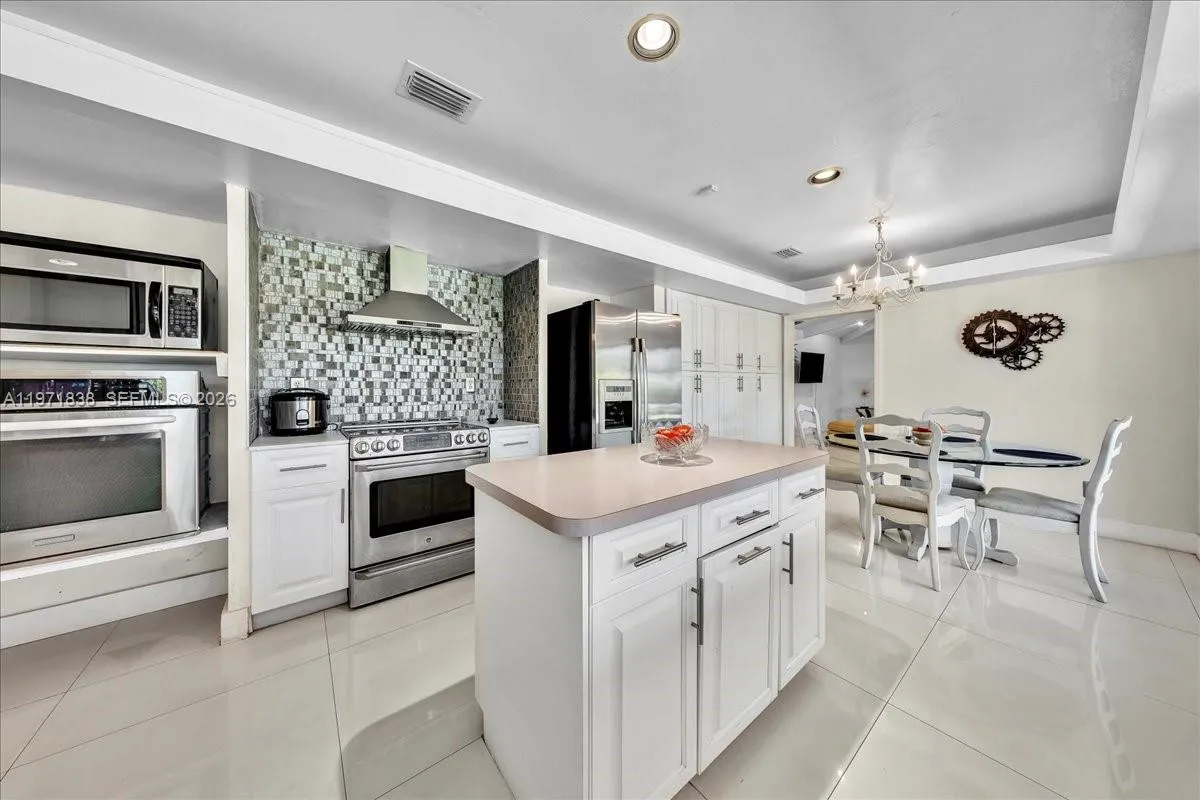 17143 SW 79th Pl, Palmetto Bay FL 33157