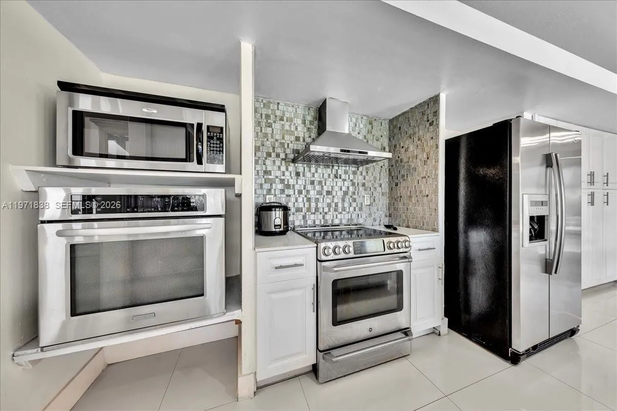 17143 SW 79th Pl, Palmetto Bay FL 33157