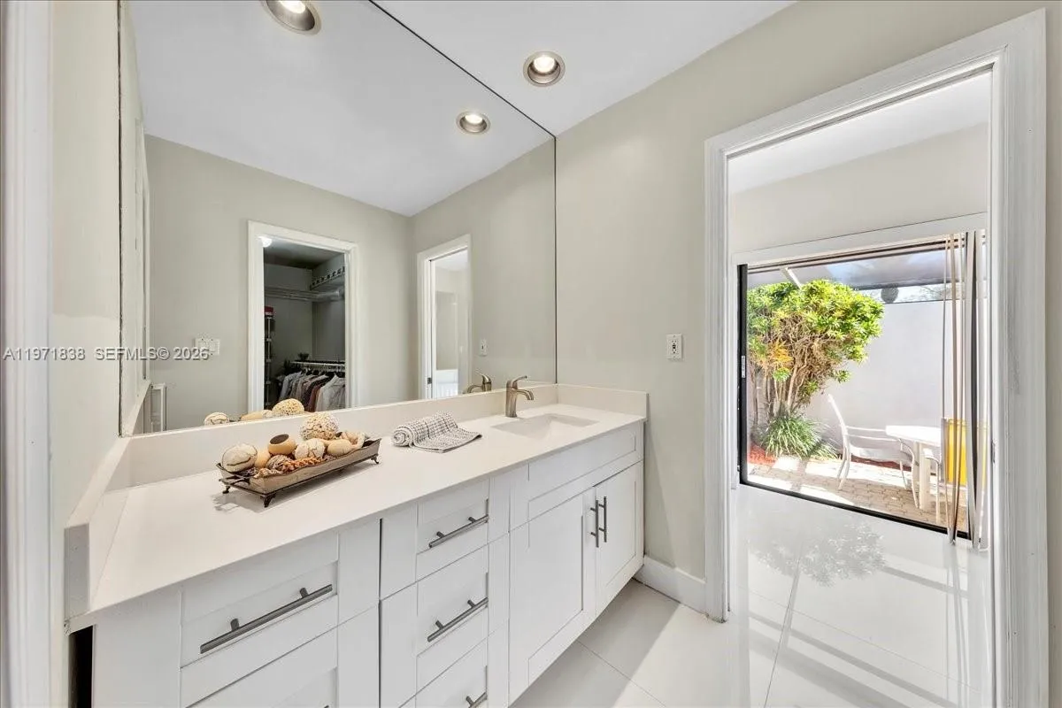 17143 SW 79th Pl, Palmetto Bay FL 33157