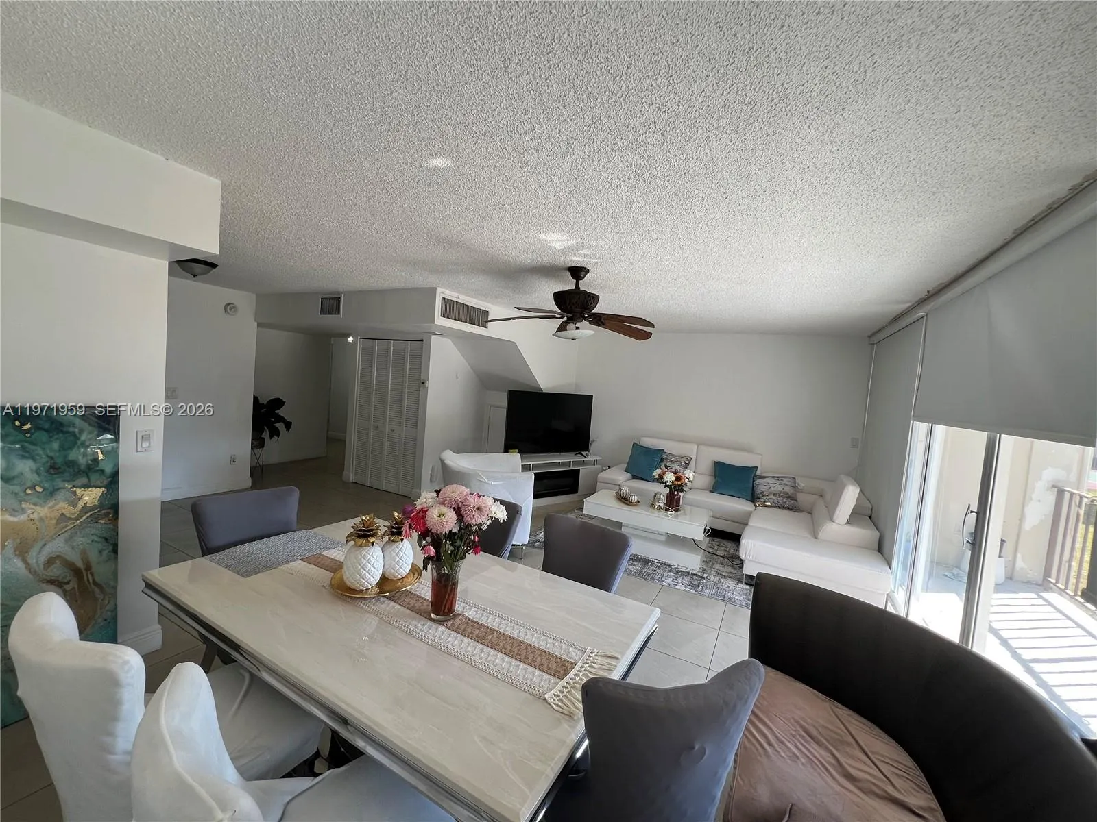 9240 Fontainebleau Blvd # 207, Miami FL 33172