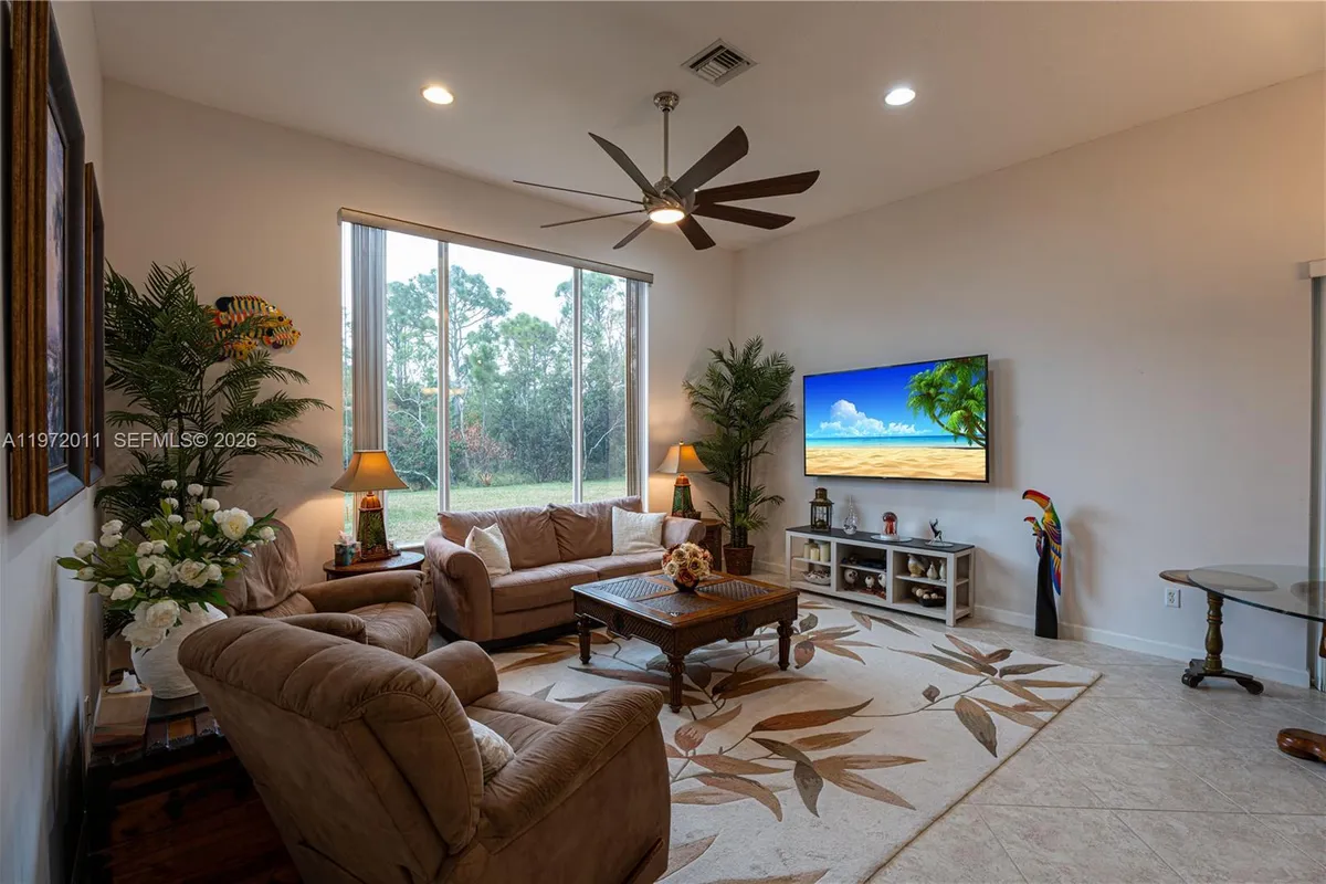 6918 SE Sleepy Hollow Ln, Stuart FL 34997