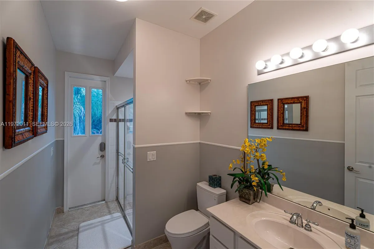 6918 SE Sleepy Hollow Ln, Stuart FL 34997