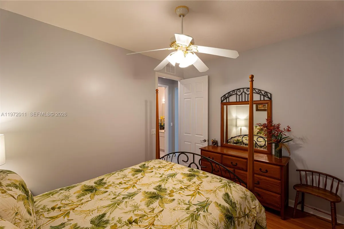 6918 SE Sleepy Hollow Ln, Stuart FL 34997