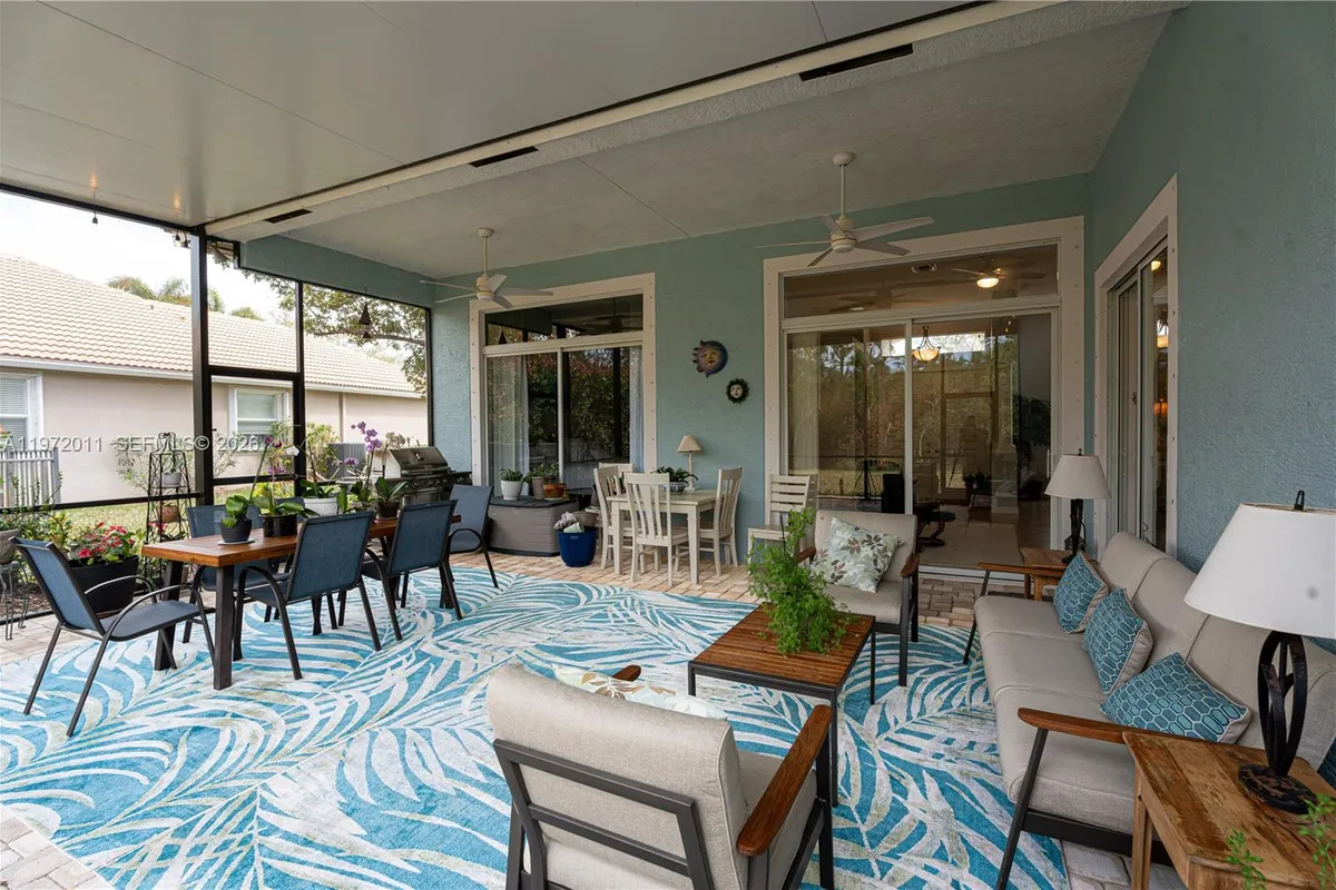 6918 SE Sleepy Hollow Ln, Stuart FL 34997