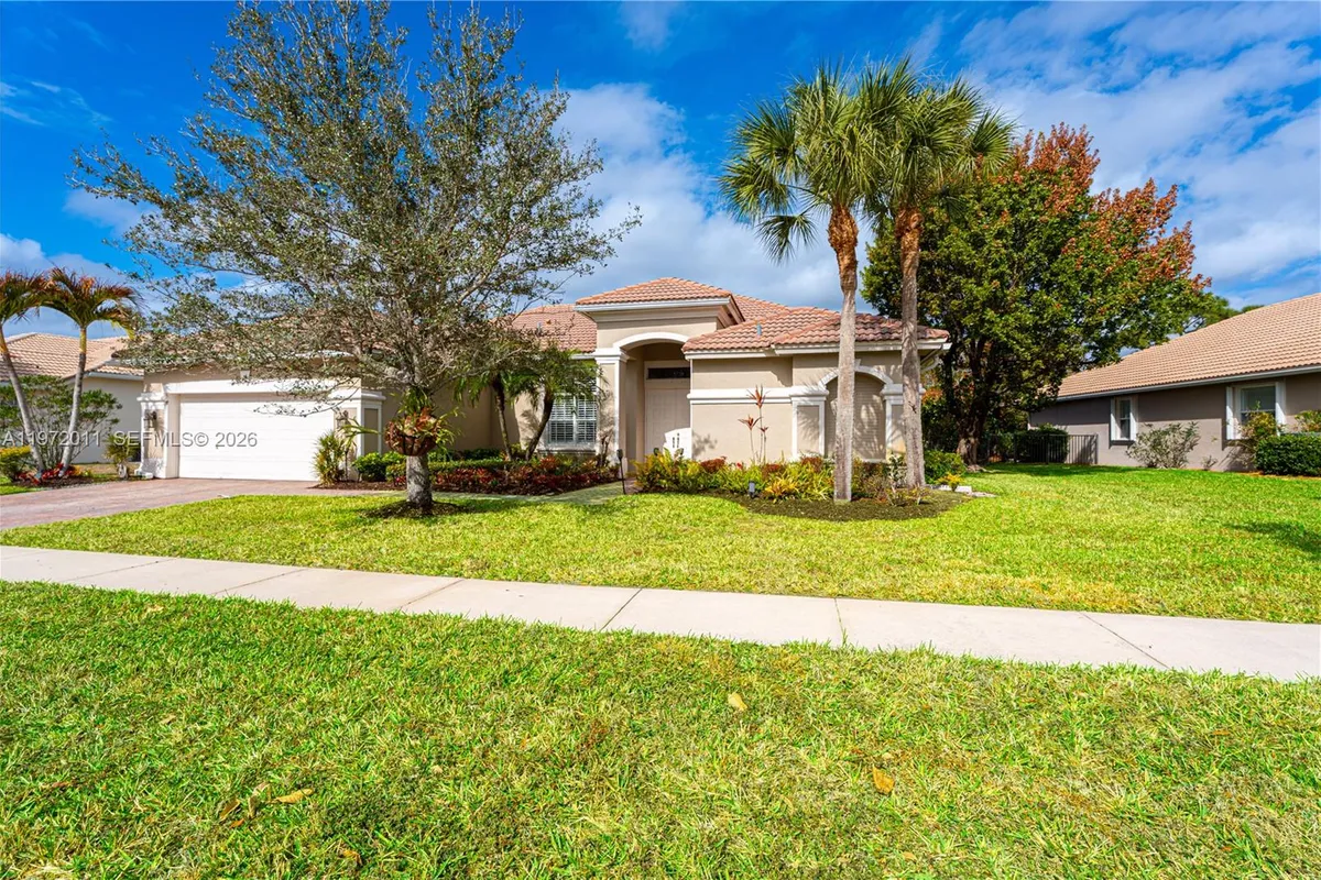 6918 SE Sleepy Hollow Ln, Stuart FL 34997