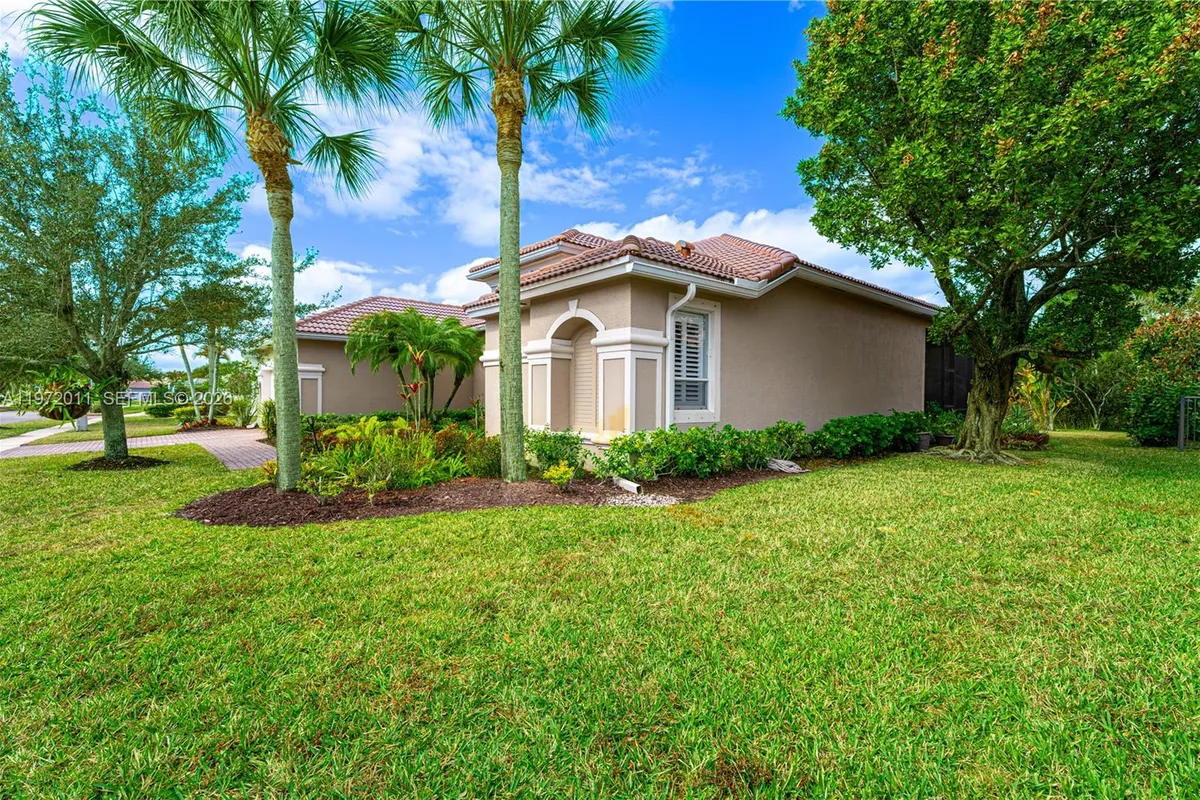 6918 SE Sleepy Hollow Ln, Stuart FL 34997