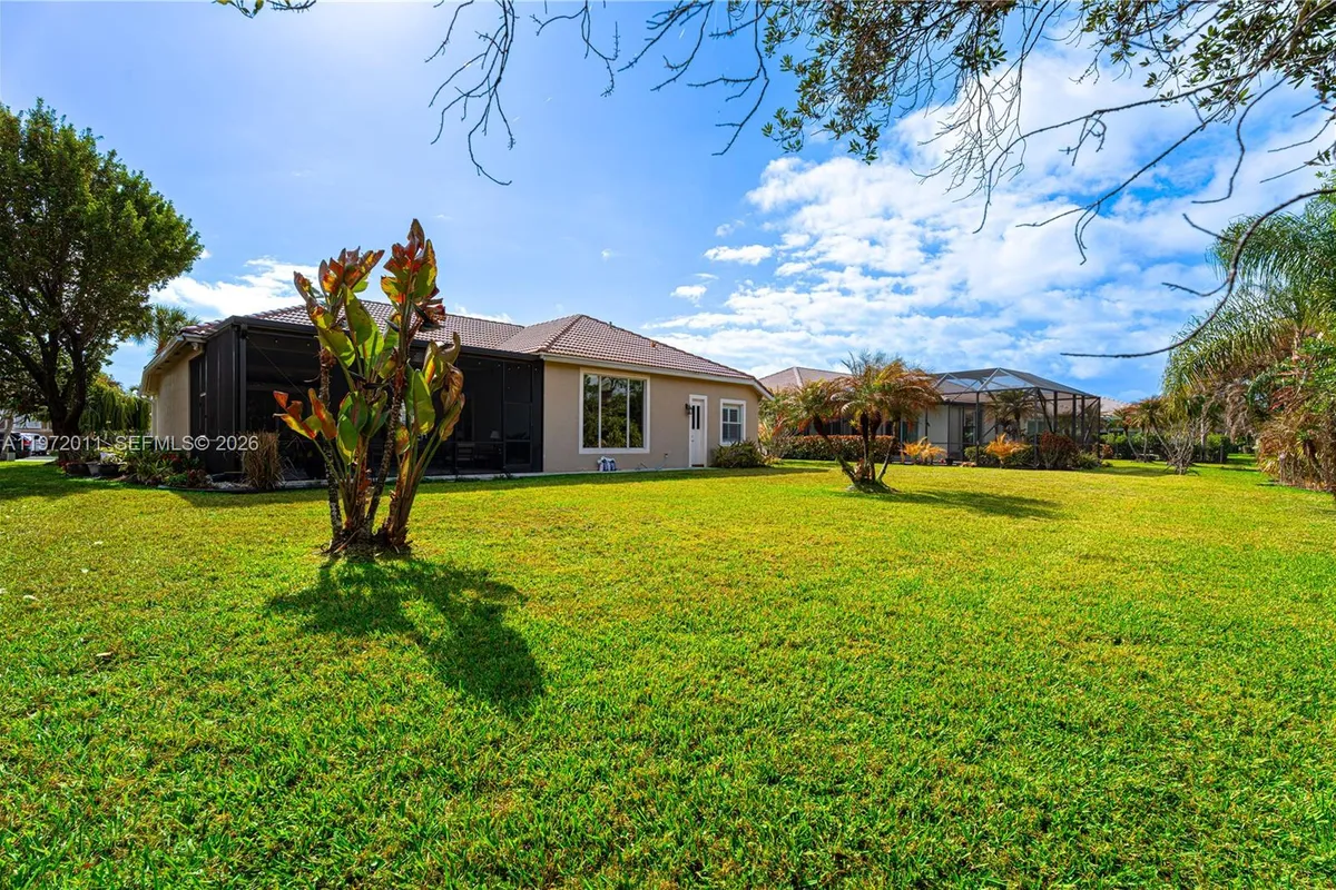 6918 SE Sleepy Hollow Ln, Stuart FL 34997