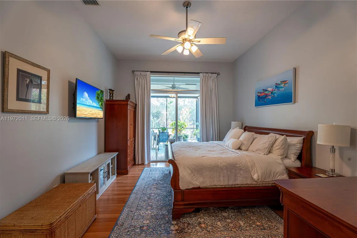 6918 SE Sleepy Hollow Ln, Stuart FL 34997