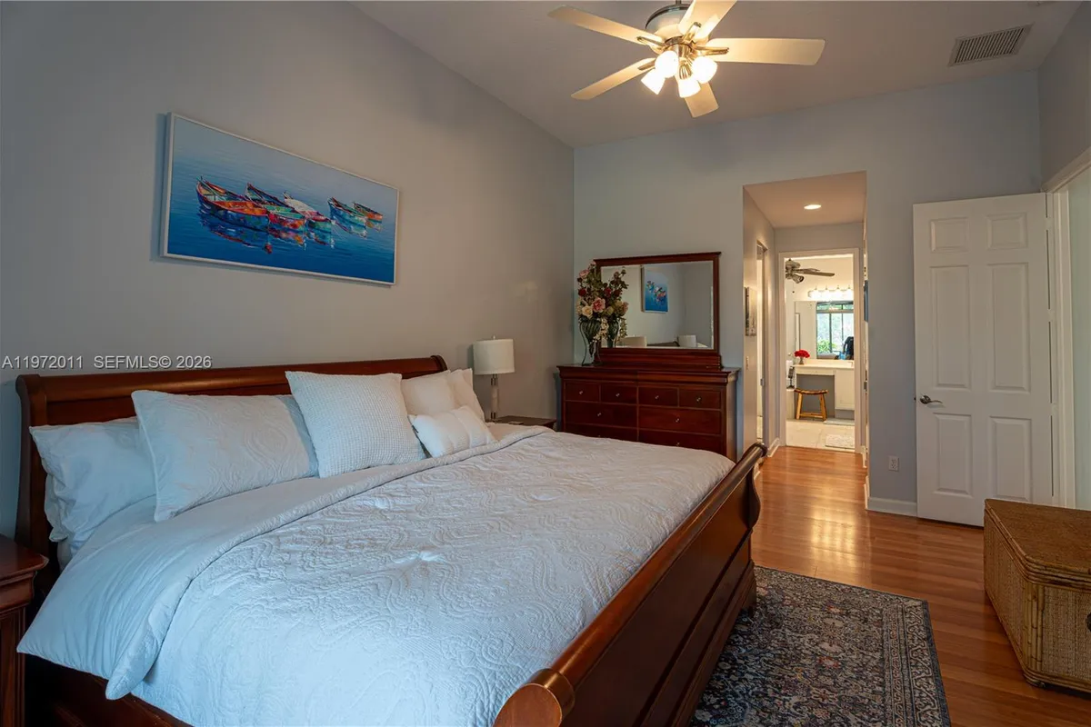 6918 SE Sleepy Hollow Ln, Stuart FL 34997