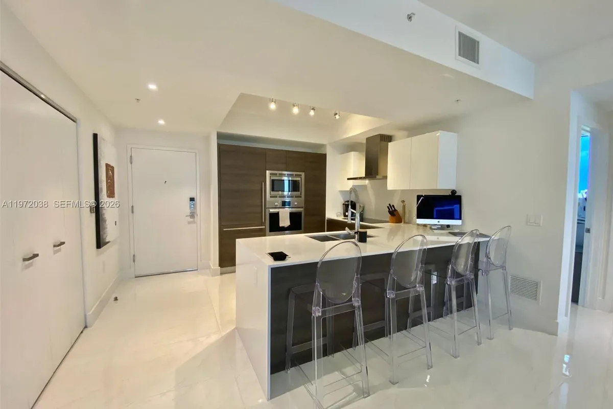 301 Altara Ave # 701, Coral Gables FL 33146