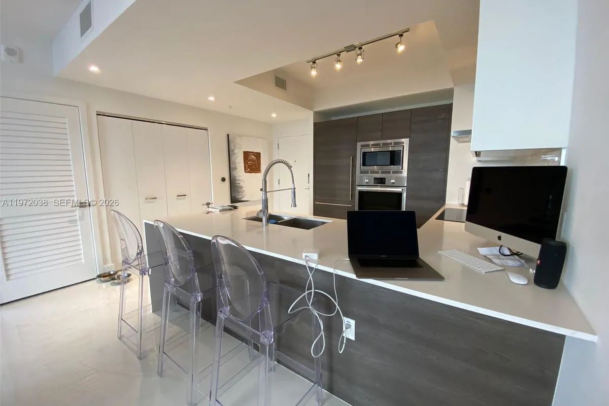 301 Altara Ave # 701, Coral Gables FL 33146