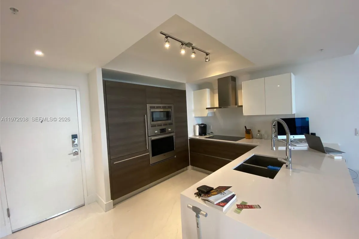 301 Altara Ave # 701, Coral Gables FL 33146