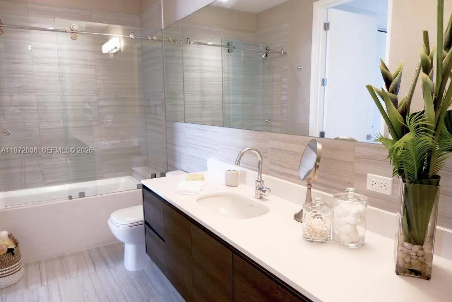 301 Altara Ave # 701, Coral Gables FL 33146