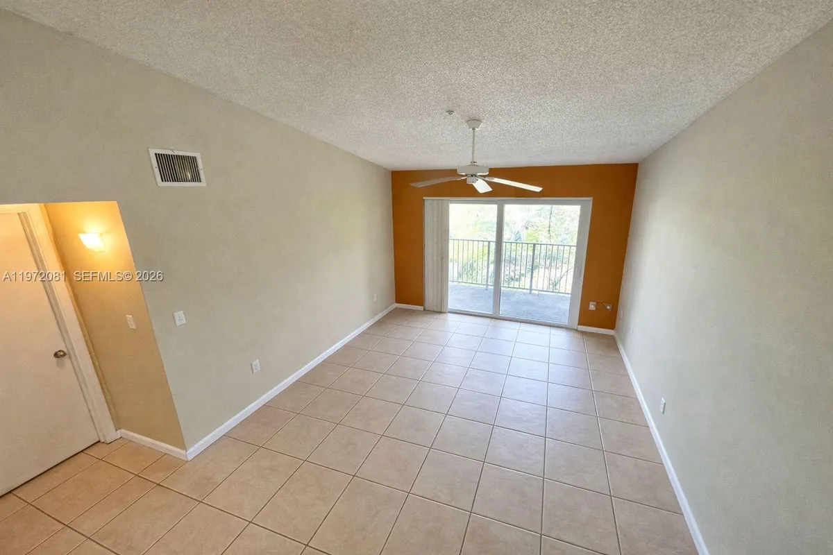4848 N State Road 7 # 4303, Coconut Creek FL 33073