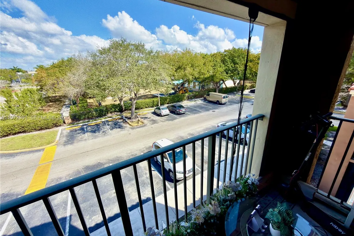 4848 N State Road 7 # 4303, Coconut Creek FL 33073