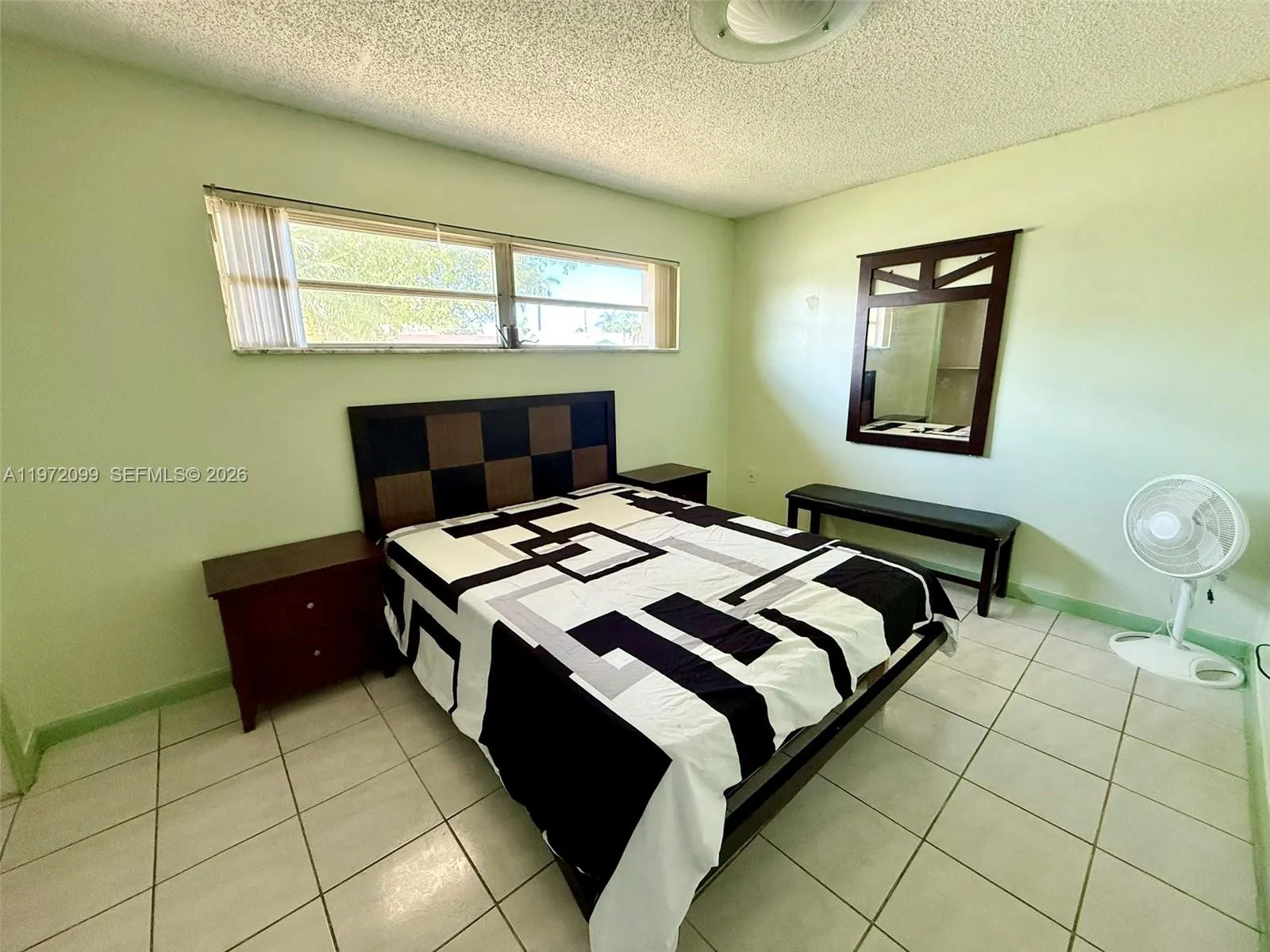 11460 NW 37th St, Sunrise FL 33323