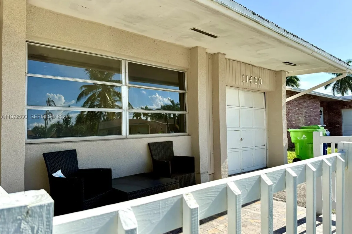 11460 NW 37th St, Sunrise FL 33323
