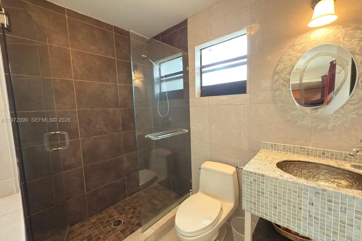 11460 NW 37th St, Sunrise FL 33323