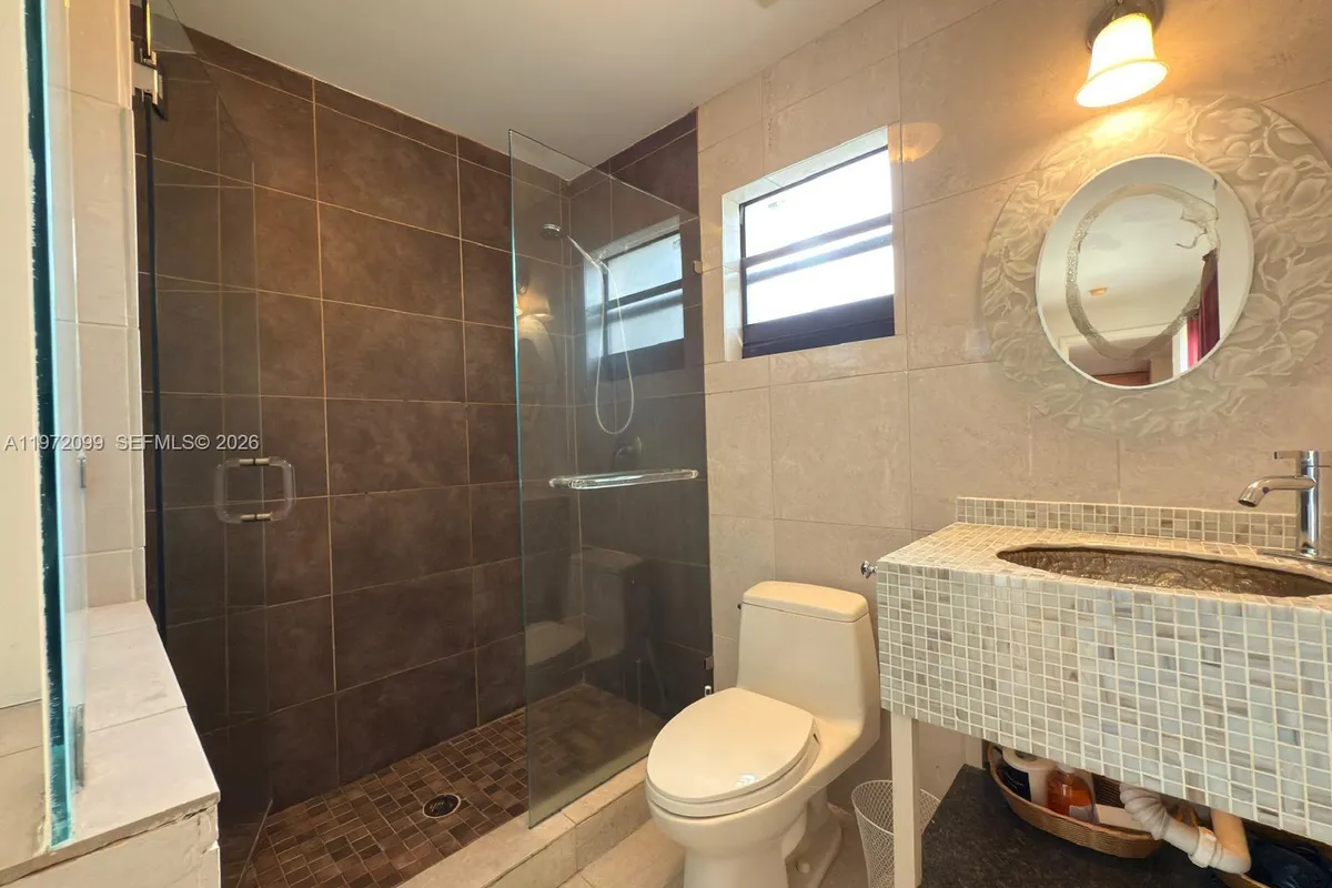 11460 NW 37th St, Sunrise FL 33323