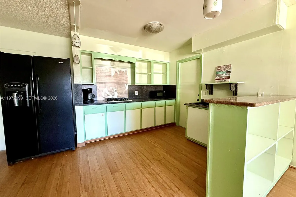 11460 NW 37th St, Sunrise FL 33323