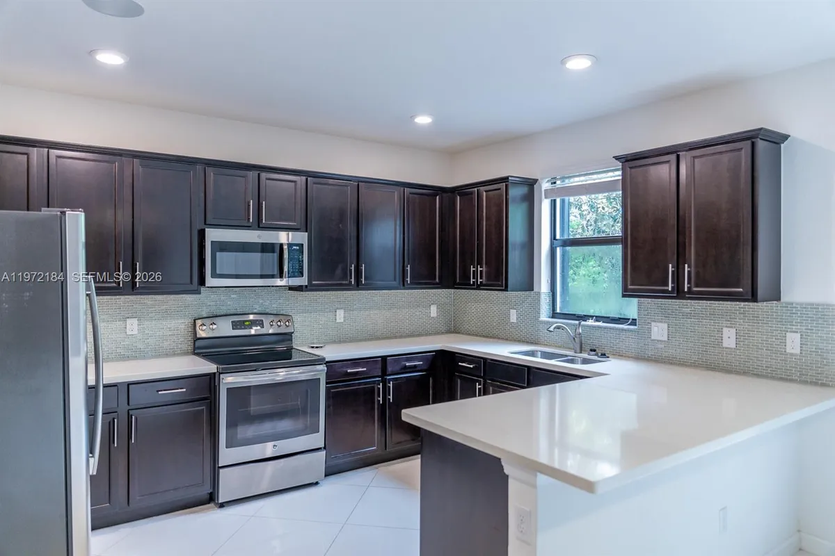 3993 S Allerdale Pl, Coconut Creek FL 33073