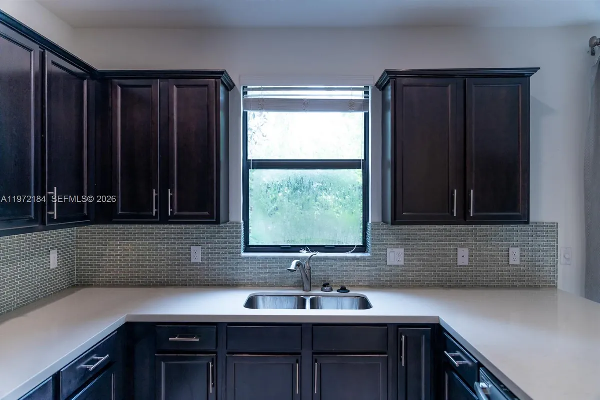 3993 S Allerdale Pl, Coconut Creek FL 33073