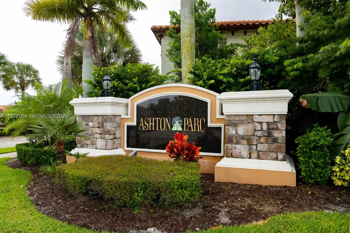 3993 S Allerdale Pl, Coconut Creek FL 33073