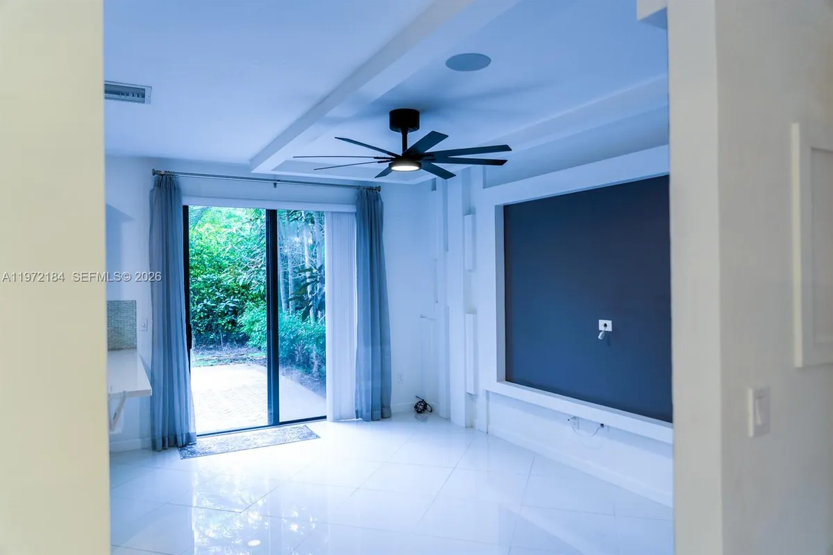 3993 S Allerdale Pl, Coconut Creek FL 33073