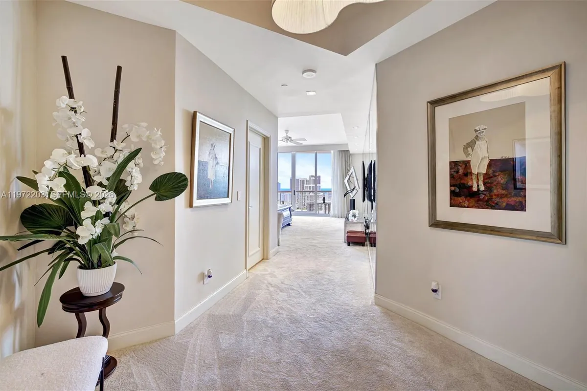 21200 Point Pl, Aventura FL 33180