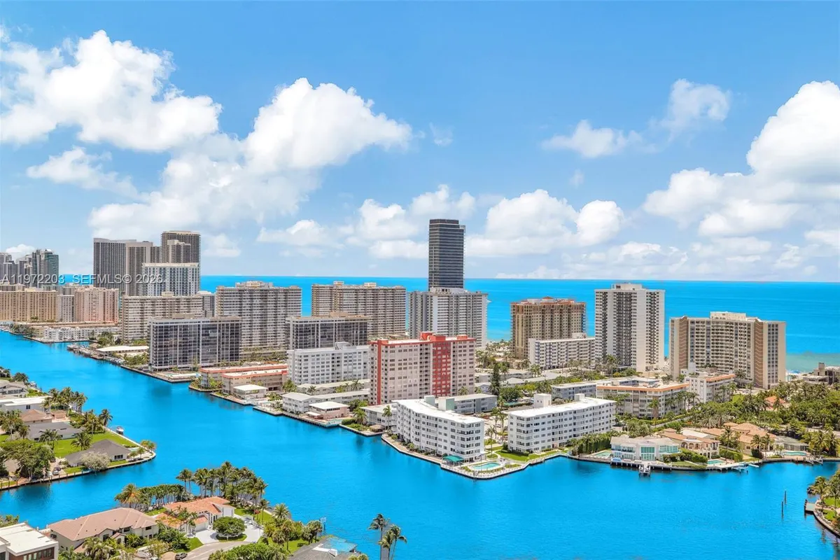 21200 Point Pl, Aventura FL 33180