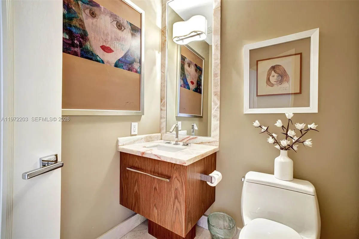 21200 Point Pl, Aventura FL 33180